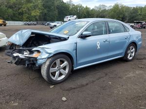 Volkswagen Passat SE 2.5L 5 2013