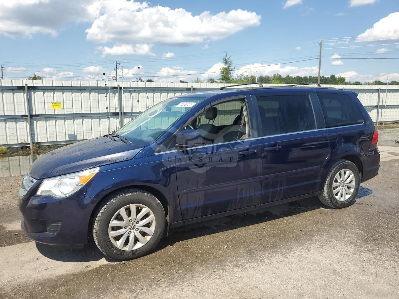 Volkswagen Routan SE 3.6L 6 2013
