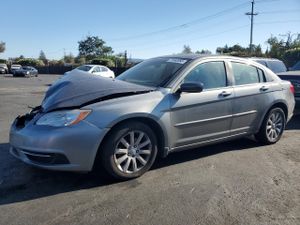 Chrysler 200 TOURING 2.4L 4 2012