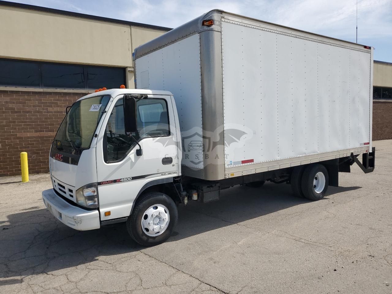 GMC W-series W45042 5.2L 4 2006