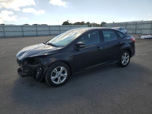 Ford Focus SE 2.0L 4 2013