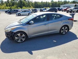 Hyundai Elantra SE 2.0L 4 2014
