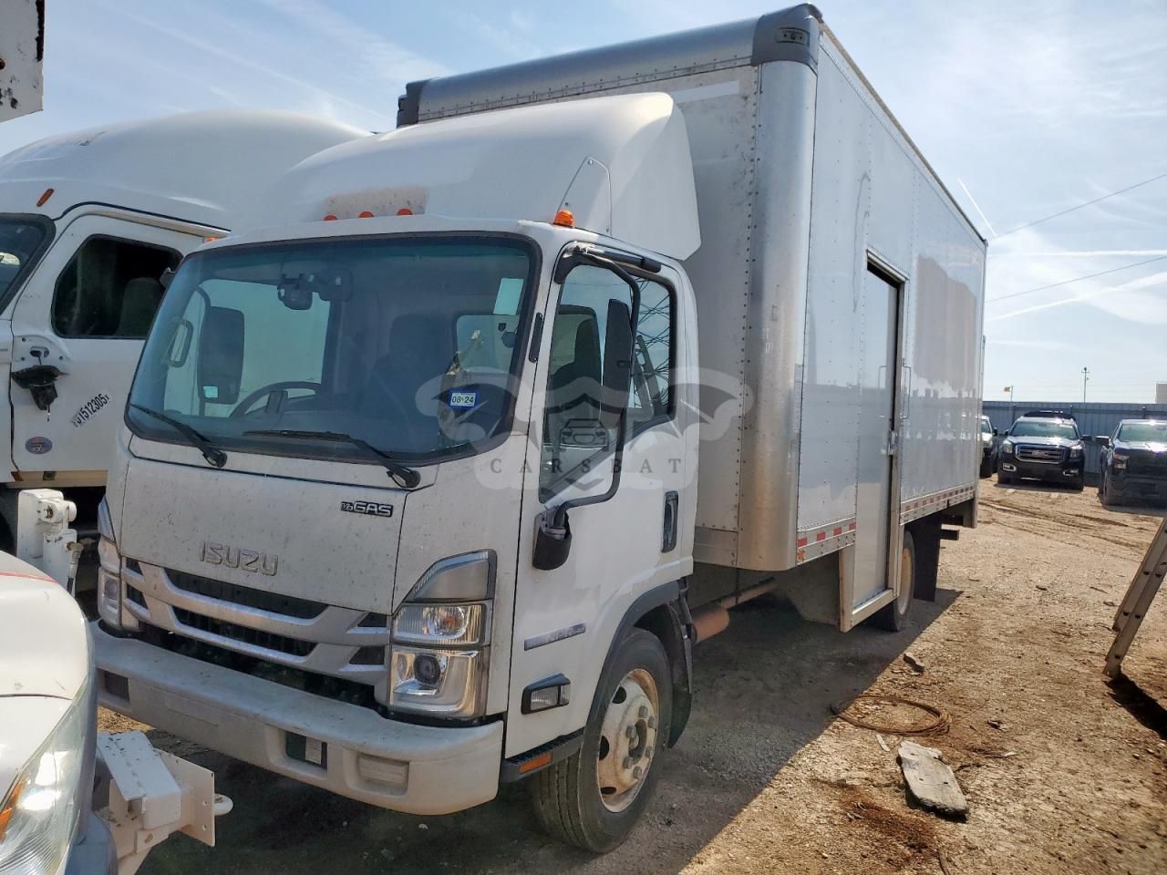 Isuzu NPR 6.6L 8 2023