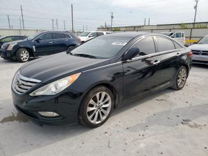 Hyundai Sonata SE 2.4L 4 2013