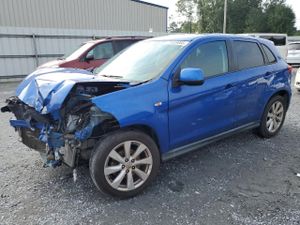 Mitsubishi Outlander ES 2.0L 4 2015