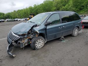 Chrysler Town & Country LX 3.3L 6 2005