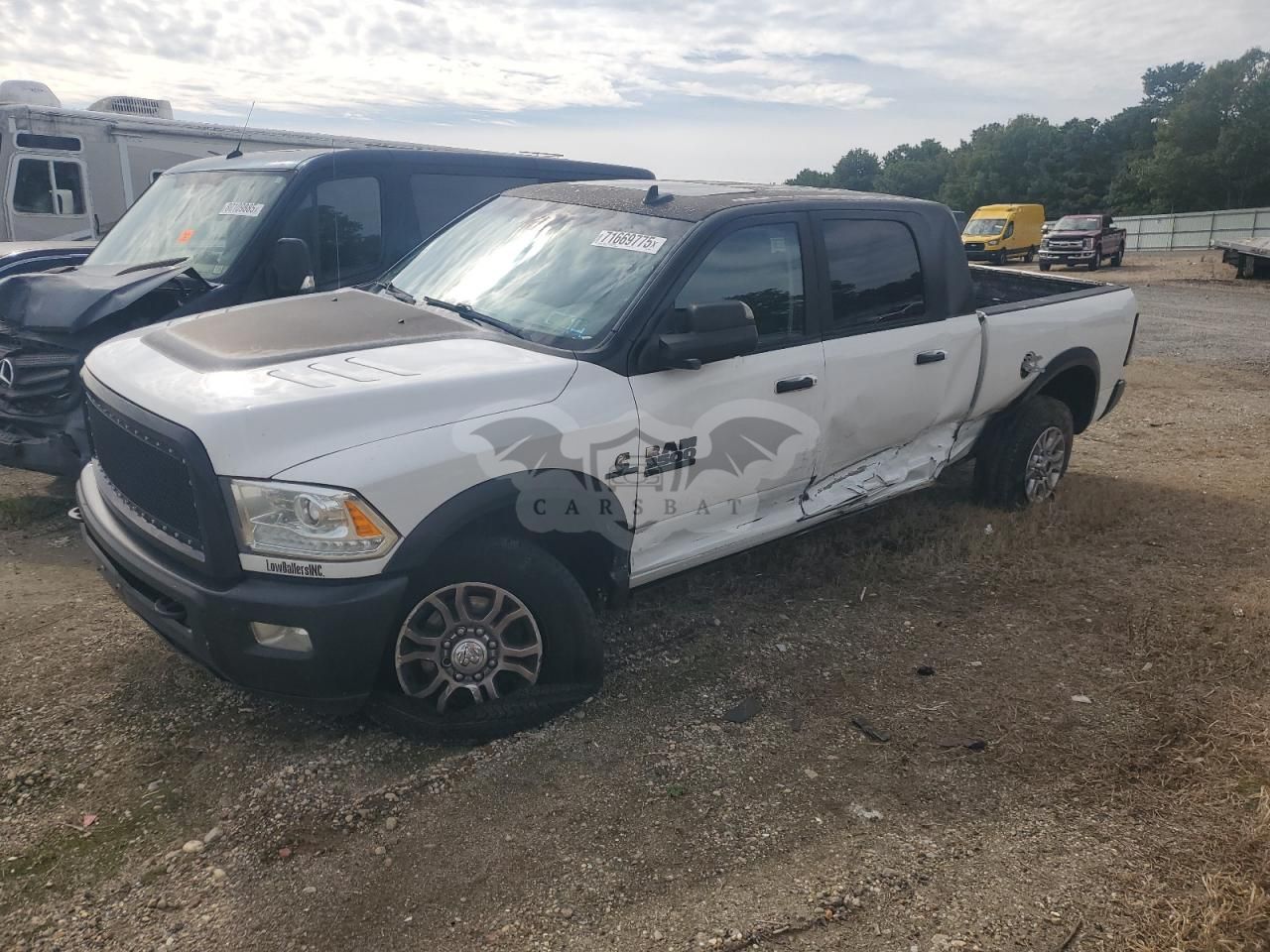 RAM 3500 LARAMIE 6.7L 6 2013