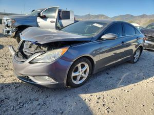 Hyundai Sonata GLS 2.4L 4 2013
