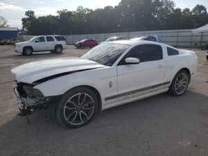 Ford Mustang 3.7L 6 2014