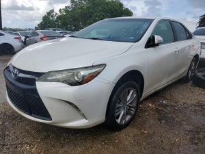 Toyota Camry LE 2.5L 4 2015