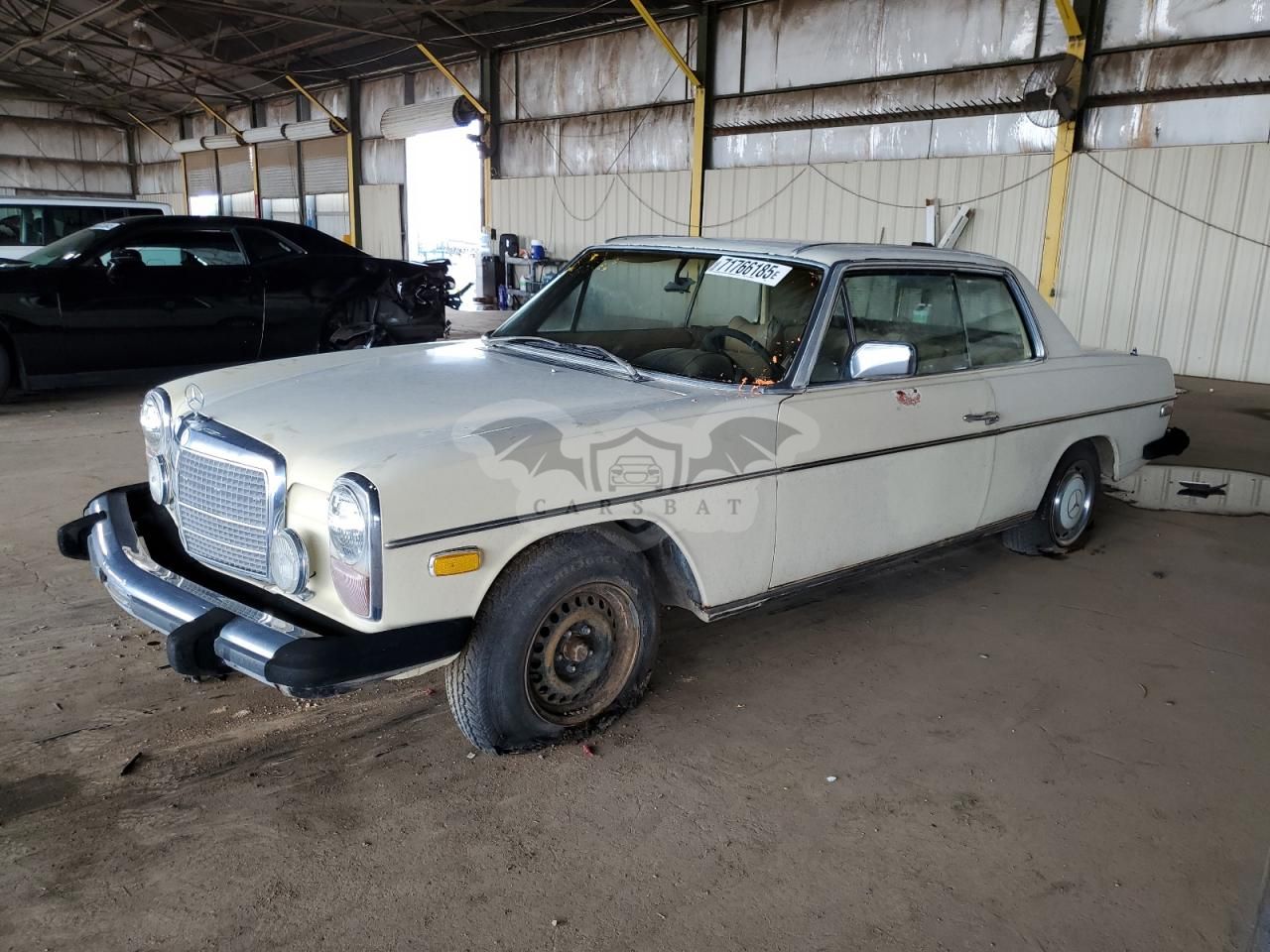 Mercedes-Benz 280 1975