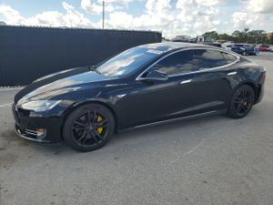 Tesla Model S 2015