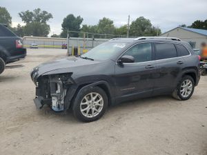 Jeep Cherokee LATITUDE 2.4L 4 2015
