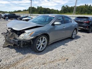 Nissan Maxima S 3.5L 6 2009
