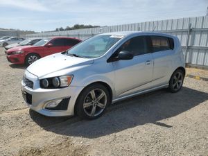 Chevrolet Aveo (Sonic) RS 1.4L 4 2015