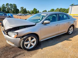 Volkswagen Passat SE 2.5L 5 2013