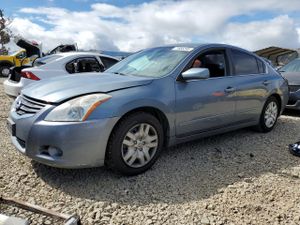 Nissan Altima BASE 2.5L 4 2010