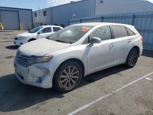 Toyota Venza LE 2.7L 4 2012