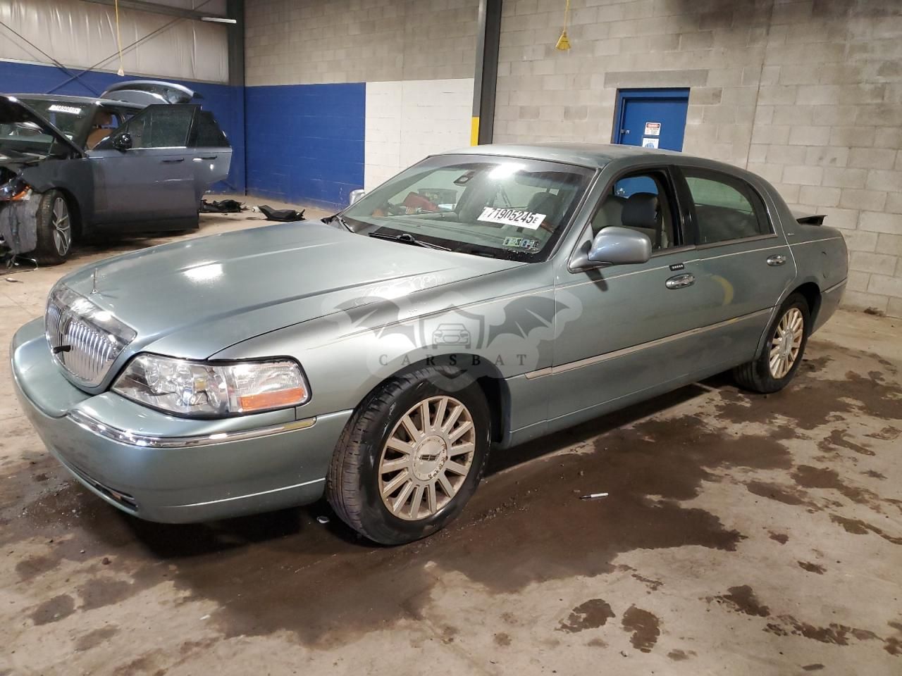 Lincoln Town Car SIGNATURE 4.6L 8 2003