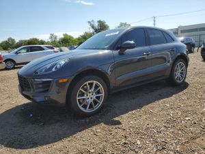 Porsche Macan 2.0L 4 2017