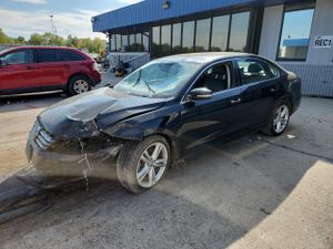 Volkswagen Passat SE 3.6L 6 2013