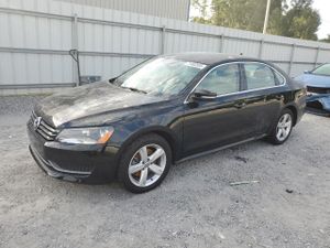 Volkswagen Passat SE 1.8L 4 2014