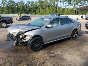 Volkswagen Passat SE 2.5L 5 2012