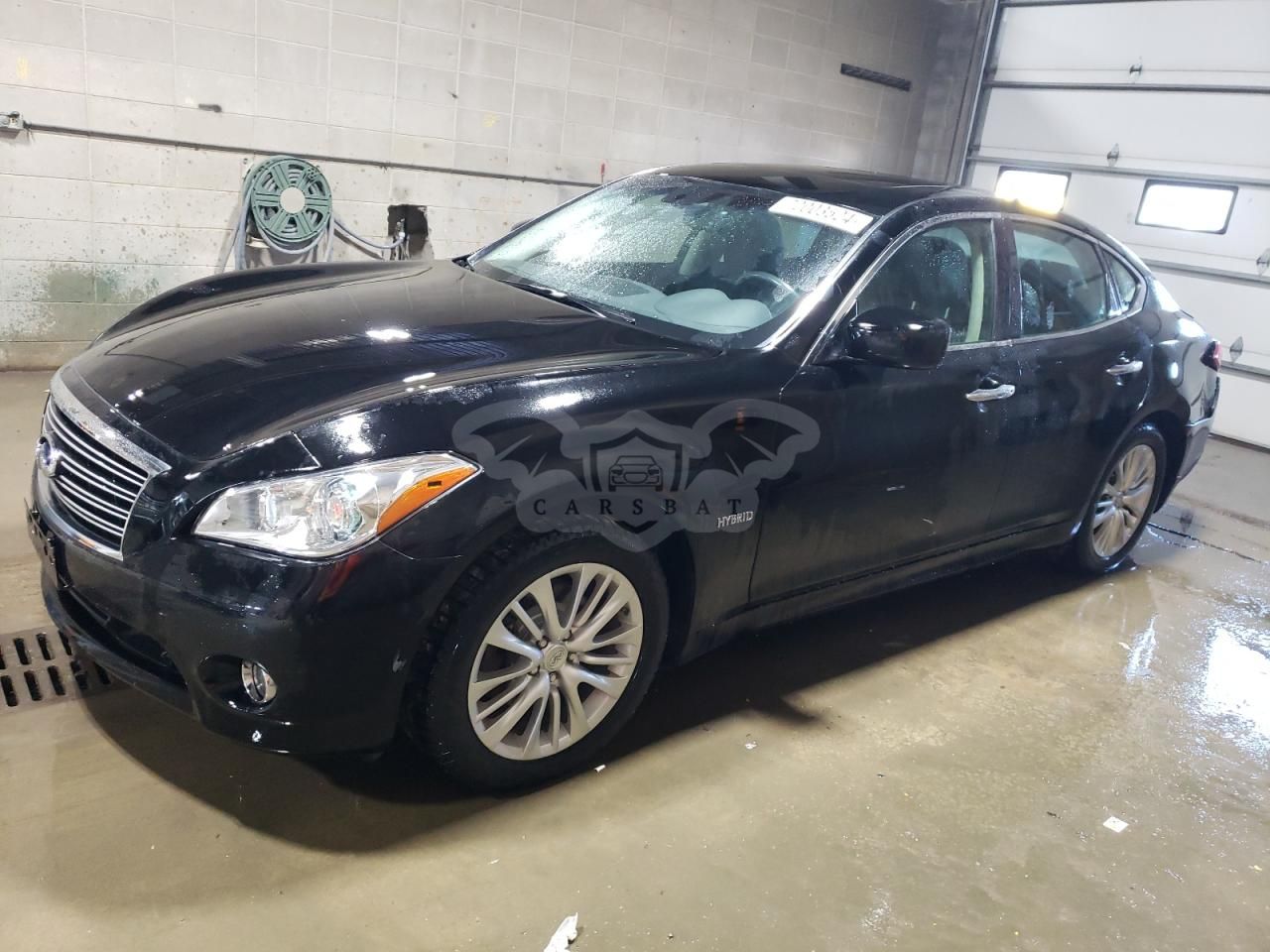 Infiniti M35 3.5L 6 2012