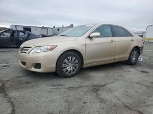 Toyota Camry BASE 2.5L 4 2011