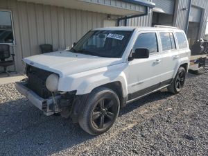 Jeep Patriot LATITUDE 2.0L 4 2012