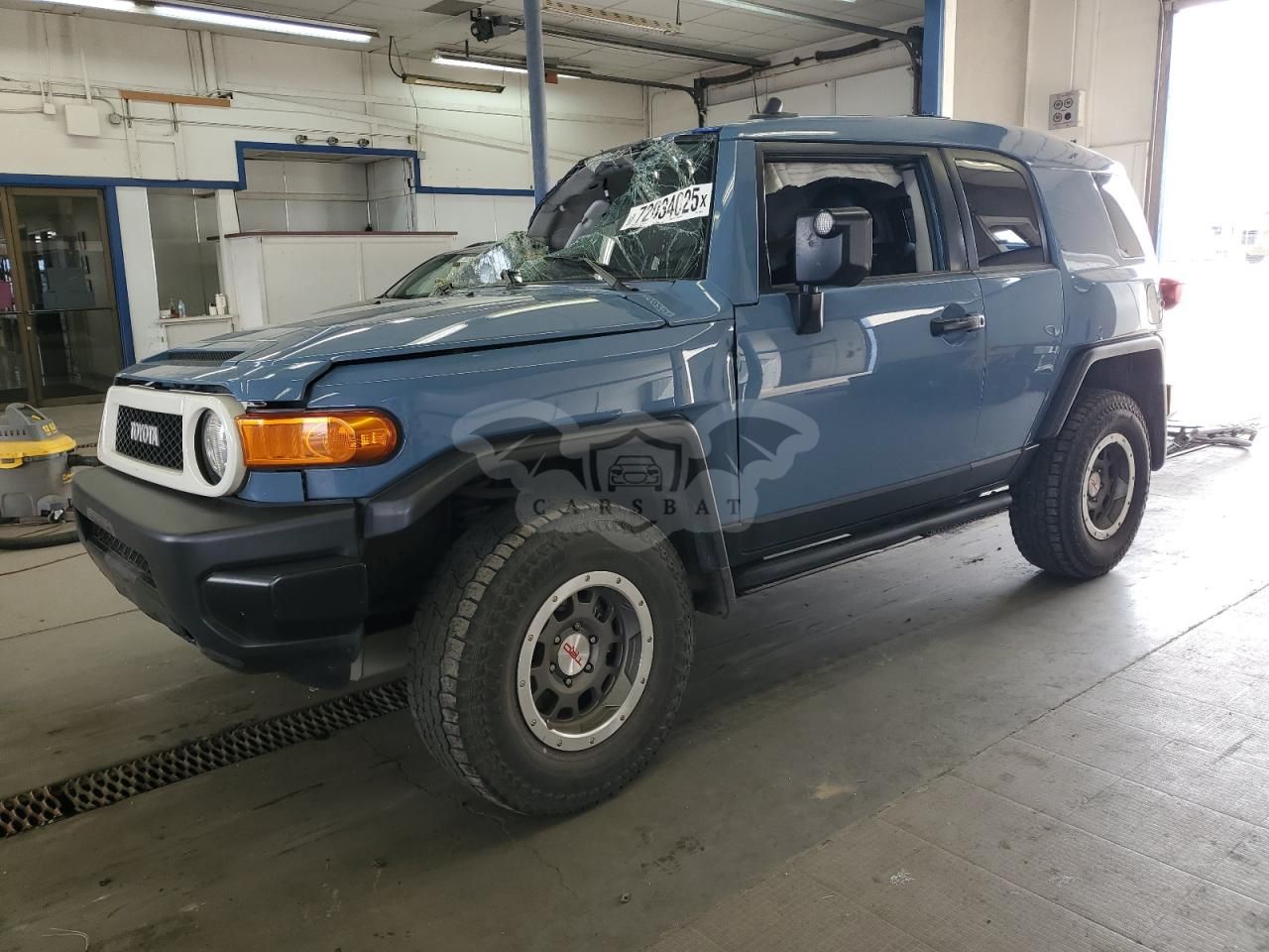 Toyota FJ Cruiser 4.0L 6 2014