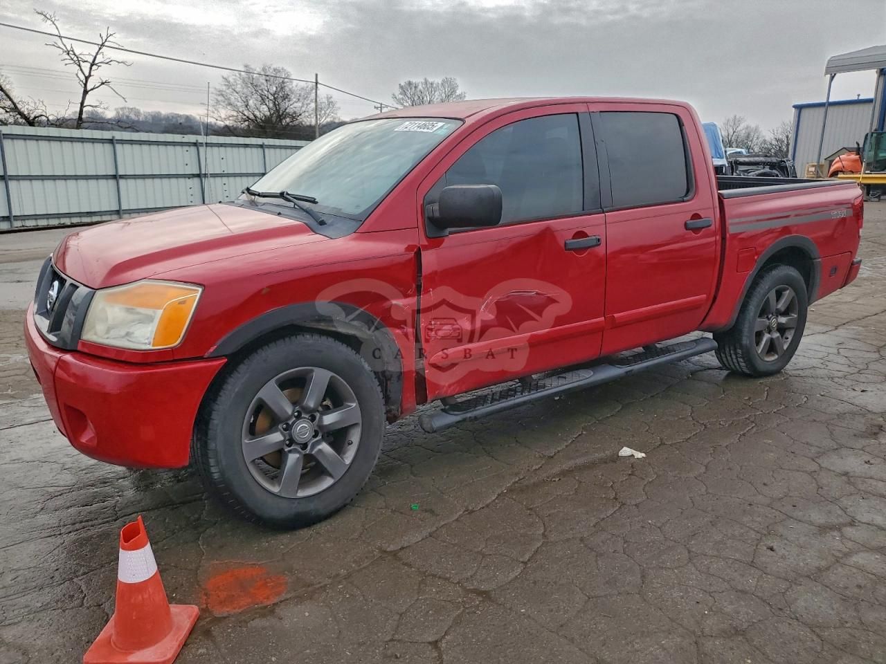 Nissan Titan S 5.6L 8 2012