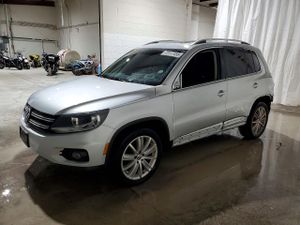 Volkswagen Tiguan S 2.0L 4 2012