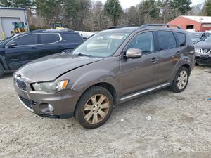 Mitsubishi Outlander SE 2.4L 4 2012