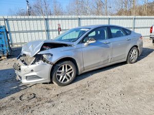 Ford Fusion SE 1.6L 4 2013