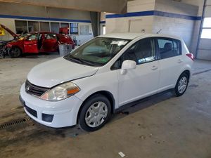 Nissan Versa S 1.8L 4 2011