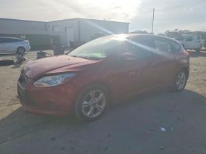Ford Focus SE 2.0L 4 2014
