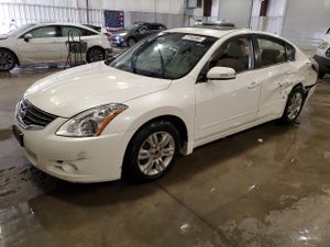 Nissan Altima BASE 2.5L 4 2010