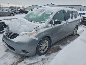Toyota Sienna XLE 3.5L 6 2013