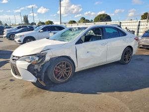 Toyota Camry LE 2.5L 4 2015