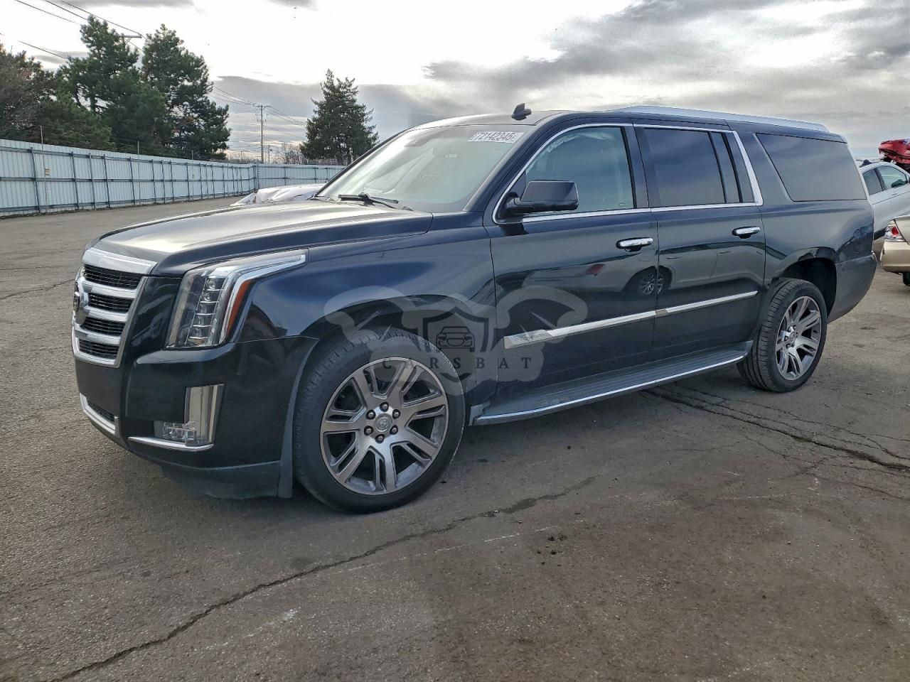 Cadillac Escalade ESV LUXURY 6.2L 8 2015
