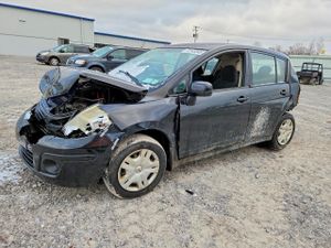 Nissan Versa S 1.8L 4 2010