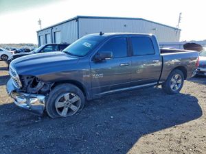 RAM 1500 SLT 5.7L 8 2015