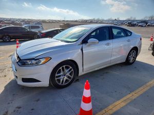 Ford Fusion SE 2.5L 4 2013