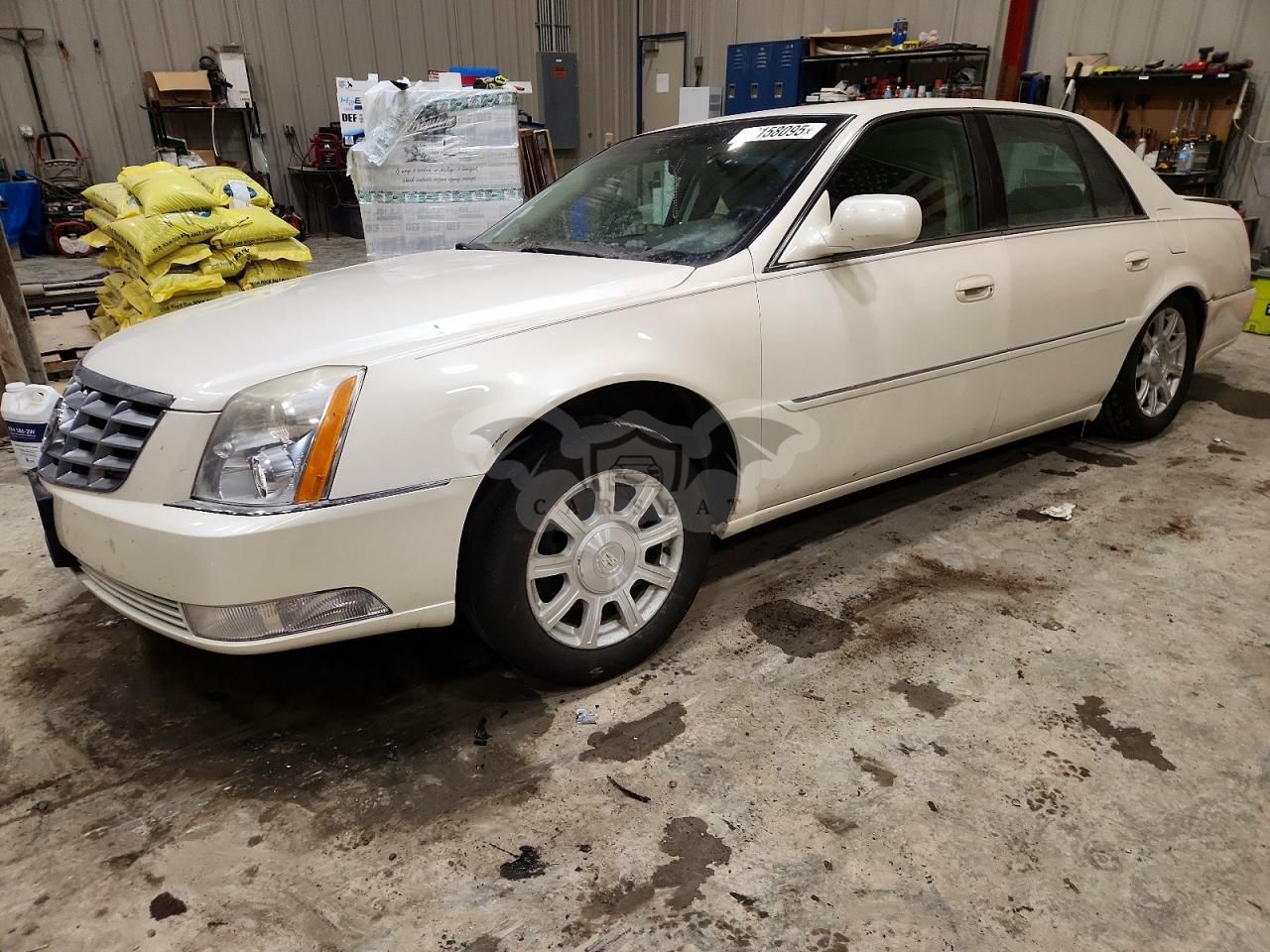 Cadillac DTS 4.6L 8 2011