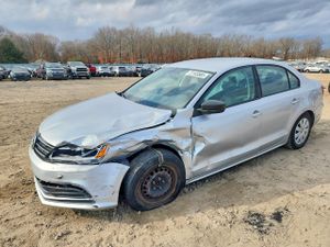 Volkswagen Jetta BASE 2 L 4 2015