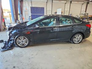 Ford Focus TITANIUM 2.0L 4 2015