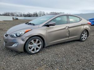 Hyundai Elantra GLS 1.8L 4 2013