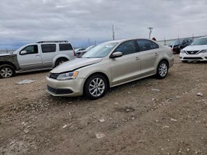 Volkswagen Jetta SE 1.8L 4 2014