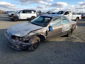 Toyota Camry CE 3.0L 6 2001
